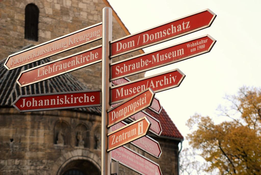 Hotel Abtshof Halberstadt Esterno foto