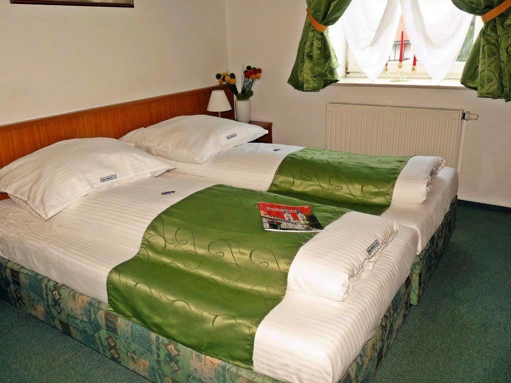 Hotel Abtshof Halberstadt Esterno foto
